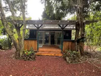 Jungle Cabin with private bathrooms TA-154-746-2656-01 Hotels in Captain Cook