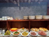 Saparis Station Hostel & Travel - Desayuno