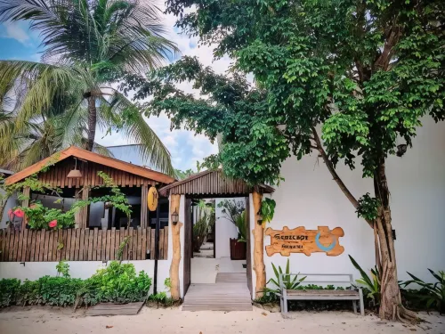 Seascape Retreats Dhigurah - 3-Star