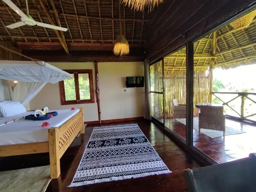 Monkey Mountain Lodge
