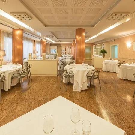Ristorante Hotel Lucia - 100 mt Dal Mare