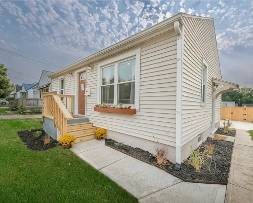 Kingwood Cottage, a beautiful 2-bedroom cottage across from Kingwood 맨스필드 호텔