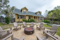 5Br/3.5ba Estate Sleeps 10 w Pool, Jacuzzi, Playground, Game Room, Fire Pit - Farmhouses