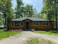 Beautiful house on Camp Lake! - Hytter