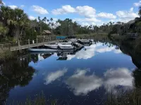 Gorgeous getaway tucked in Eco Village of Sawgrass Landing in Crystal River, Fl. - Boutique