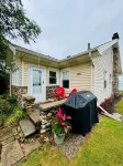 Lakeside Paradise! A charming blend of cozy comfort and beachfront bliss!