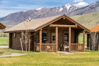 Cozy Log Cabin in the Heart of Paradise Valley, Montana - Alppimaja