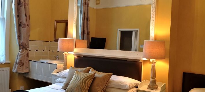 Melrose Guest House Hotels in Douglas
