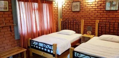 Tea Leaf Retreat Hotels in Gampola / Gelioya