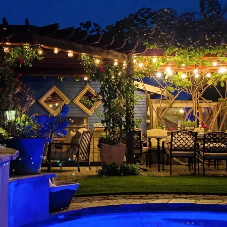 Petaluma Wine Country relaxing get away w/salt water pool/ spa close to downtown
