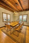 WOW Huge Catfish Lake Home 13br 5ba, Sleeps 26, Eag River Chain/weddings/events