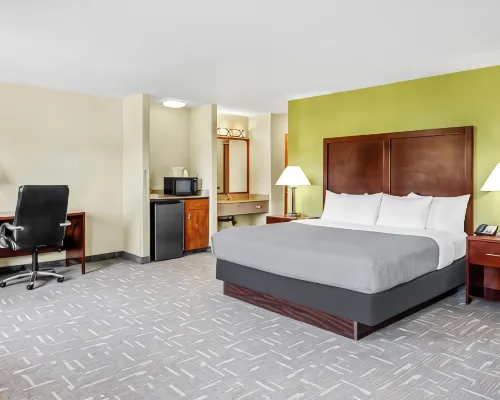 Quality Inn & Suites Vail Valley Hotels in Eagle