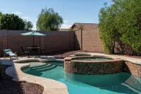 Airy Oasis Sleeps 8- Pool, Spa & Pool Table - Swimmingpools