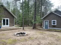 Torch Lake Cabin near launch with boat option - 4 stjerner