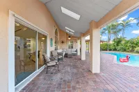Beachy Places, Hot tub, Pool, Beach - Pools