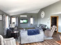 Secluded/Spacious Cabin with 5 Br, 5 Min to Resort "New Kitchen Coming 2026! - Chalets