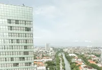 Lovely and Vibrant 2BR Space at Praxis Apartment by Travelio - Condos