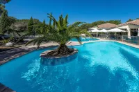 Garrigae Domaine de l'Esterel - Piscine & Spa Cinq Mondes - Beach