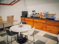 Royal Inn & Suites Hotels in Akron