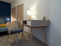 Comfortable apartment in Aurillac - Wifi, parking and peace and quiet فنادق في أوريلاك