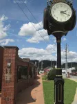 Country Farmhouse, Visit Family, Bristol Casino, Hiking/Biking, Relocating Here