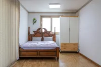 Eurwangri Madeleine Pension - Penginapan