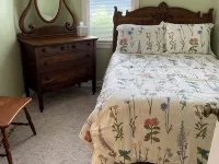 Classic Green Lake cottage, lakefront, screened boathouse deck, dock, swimming Hotels in Green Lake County