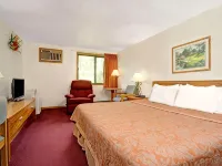 Super 8 by Wyndham Chaska Hotels in Chaska