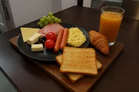 Botev Design Apartments - Walk to Old Town - Pumo Properties - breakfast