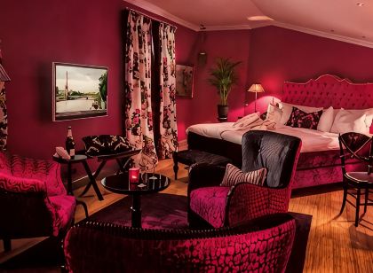 Dorsia Hotel & Restaurant