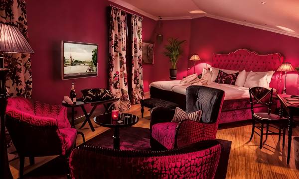 Dorsia Hotel & Restaurant
