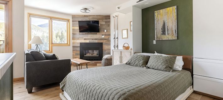 Pool Hot Tub Free Garage · Remodeled Studio Hotels in Winter Park