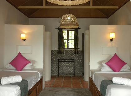Raingsey Bungalow