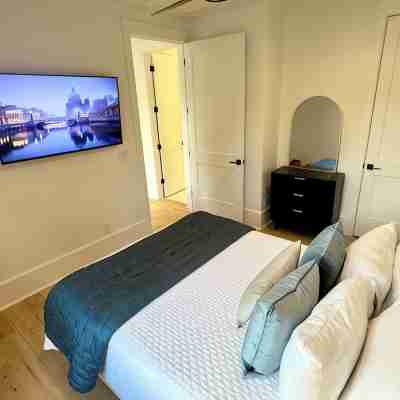 Clean, Stylish 1 Bedroom Apartment - Minutes from Downtown Alpharetta/Avalon Rooms