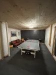 Renovated chalet just a walk down the hill to downtown Burnsville! Pet Friendly - Hytter