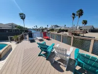 3 bedrooms, Sleeps 11 Guests. Private Pool and only a Short Drive to the Beach - 4 stjerner