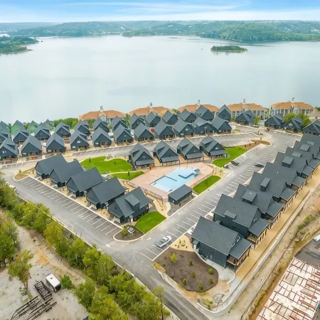 Cedar Shores 7 Bedroom Home by RedAwning