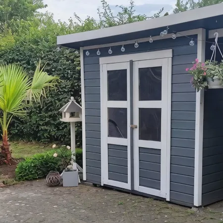 Sunny, well-equipped apartment, 5 minutes to the lake