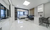 Songjeong Blue Castle Hotel