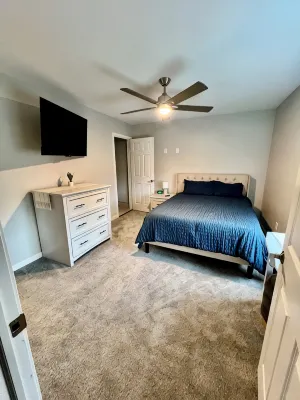 Sunsets at Angola on the Lake Charming 3-bedroom townhome
