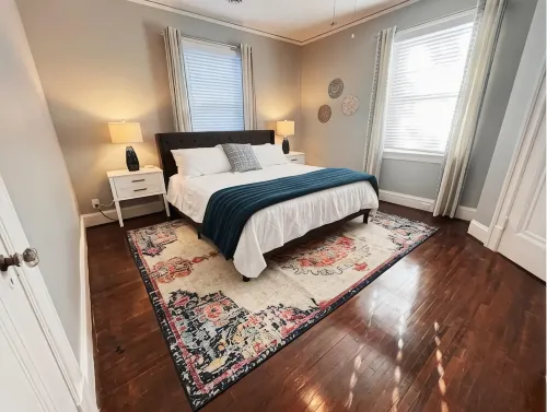 Stylish 3King/2Twin -The Heritage House