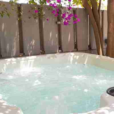 Charming 3-bedroom house with AC, WiFi on the Mesa! Fitness & Recreational Facilities