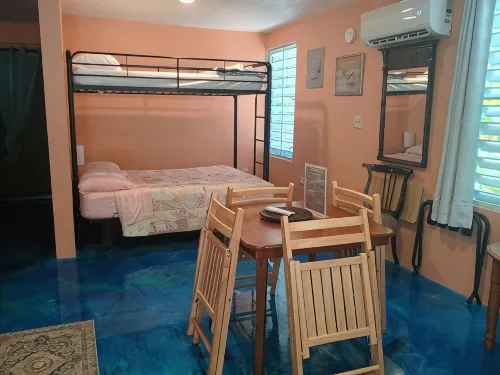 Esperanza Studio A/C Up Hill Apt. B