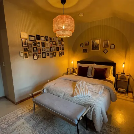 Cozy 2-bedroom apartment in Warren with AC, WiFi