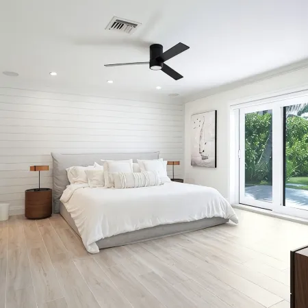 Beautiful views of Naples Bay and walking distance to 5th ave!