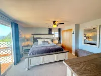 Luxurious Hilltop Home w/ Dune Access - 4 stjerner