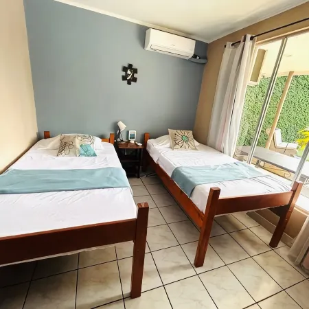 Private residential home for 8 with private pool; 5 min walk to Jacó Beach.