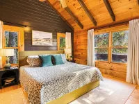 Romantic Modern Cabin w/Mountain Views, Hot Tub, Pet-Friendly & EV Charger Hotels in Cherry Log