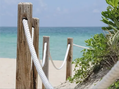 Modern Coastal Charm • Near Ami Beach-Img Academy - บังกะโล