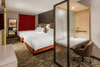 SpringHill Suites Chambersburg - parking
